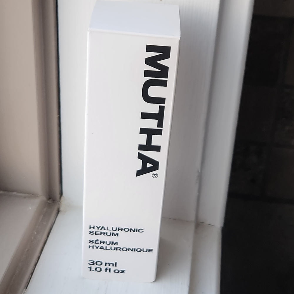 NIB MUTHA HYALURONIC SERUM - Picture 8 of 13